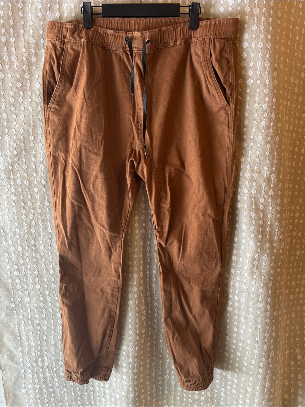 Brooklyn Cloth Men's Joggers in Chestnut Brown